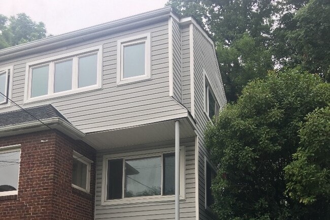 Building Photo - 3137 S Glebe Rd
