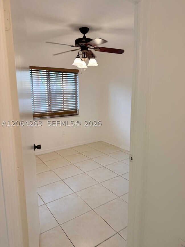 Foto del edificio - 1250 SE 26th St