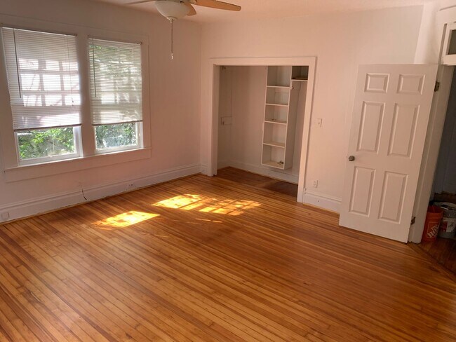 Foto del edificio - 814 17th Ave