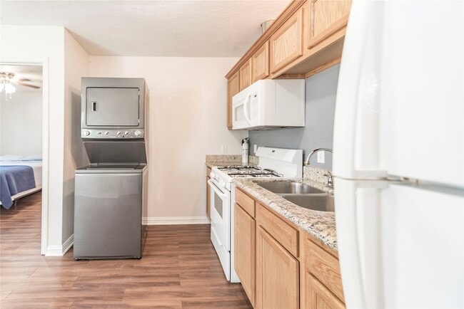 Building Photo - 3008 Wichita St