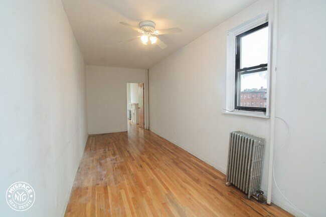 Building Photo - 497 Dean St