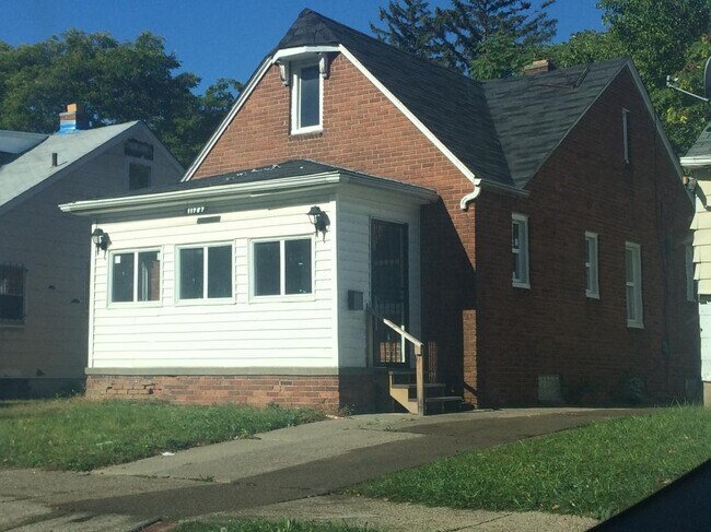 Building Photo - 11787 Duchess St