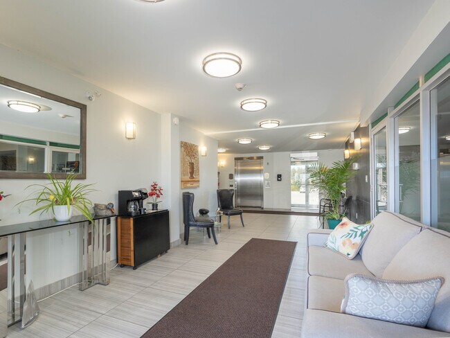 Photo du bâtiment - Baypoint Villas Apartments