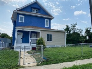 Building Photo - 2933 Presstman St