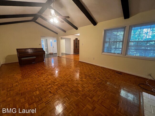 Foto del edificio - 4 br, 2.5 bath House - 2600 Baywood Ct