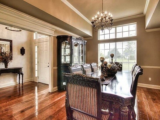 Building Photo - *GORGEOUS 4 BR CARRIAGE OAKS*