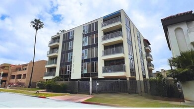 Building Photo - 8111 Camino Del Oro