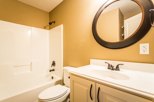 Building Photo - MOVE IN READY!!!!  Single Family Home in L...