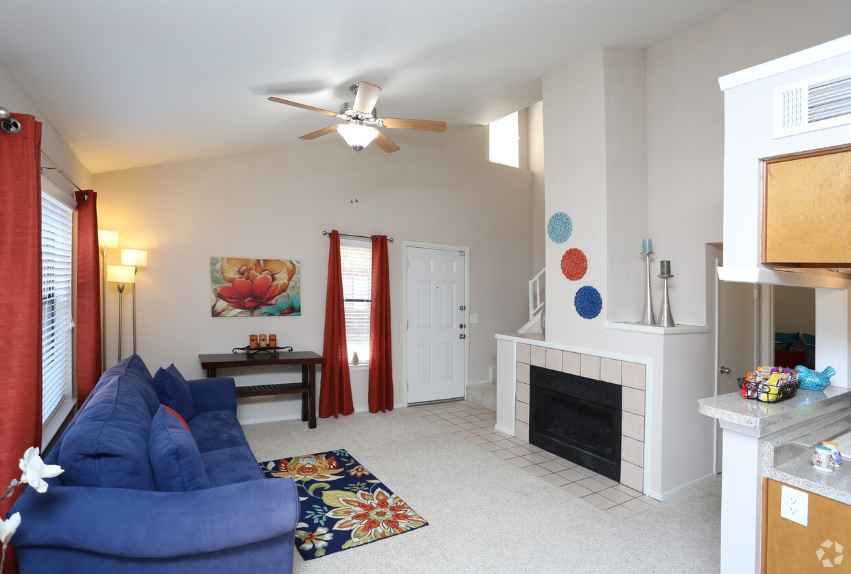 Rosemeade Townhomes Apartments Carrollton, TX