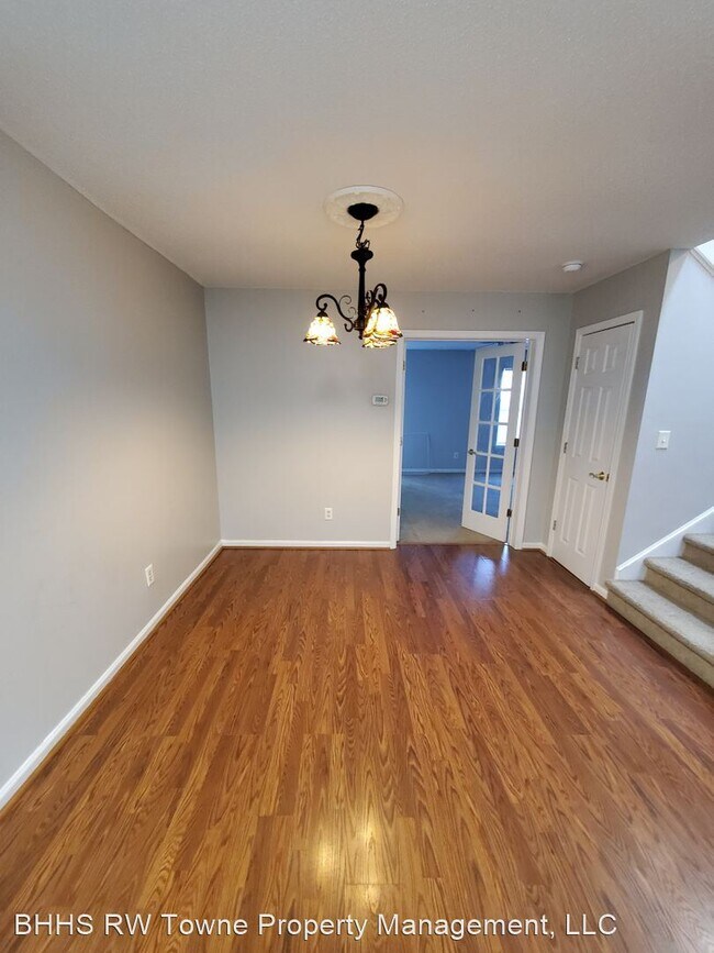 Foto del edificio - 3 br, 2.5 bath House - 4933 Kemps Lake Drive