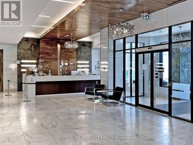 Photo du bâtiment - 7890 Bathurst St