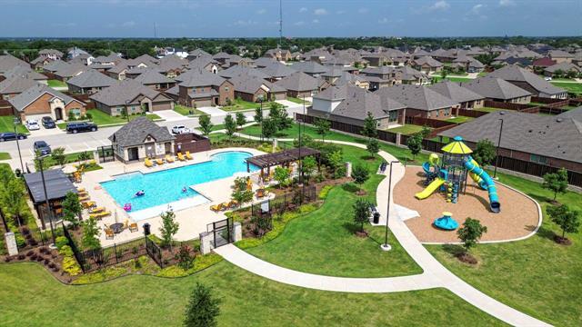 Building Photo - 8404 Radiant St