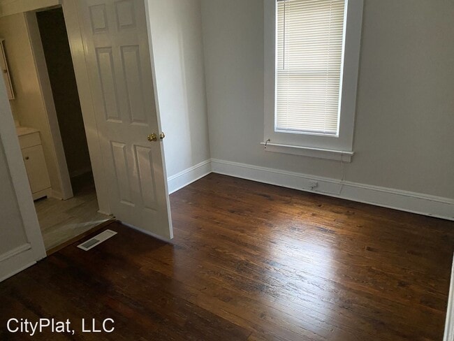 Building Photo - 5 br, 2.5 bath House - 14 Turner Street