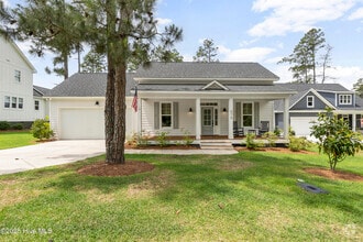 Building Photo - 575 Vintage Ln
