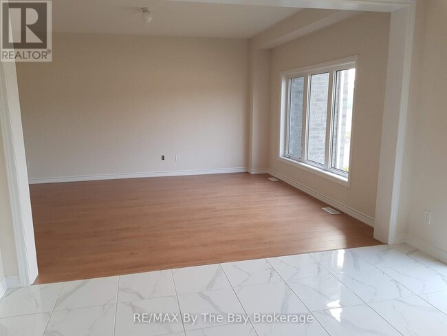 Building Photo - 162 Allegra Dr