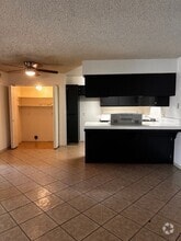 Building Photo - 4701 Beechwood St