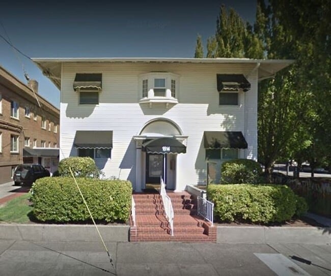 Gorgeous 2-Bedroom Corner Flat in 1911 Fou... - Gorgeous 2-Bedroom Corner Flat in 1911 Fou... Apartment
