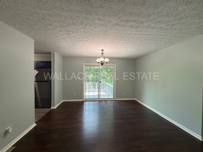Building Photo - ADORABLE 3 BEDROOM,3 FULL BATH HOME IN N. ...