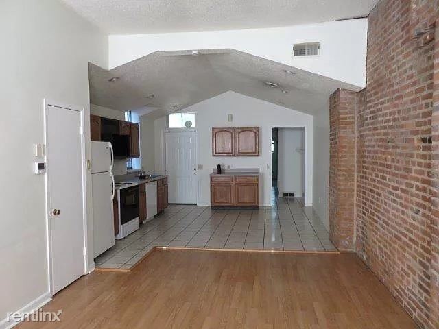 Primary Photo - 2 br, 2 bath House - 2422 Lemp Ave 2F Unit 2F