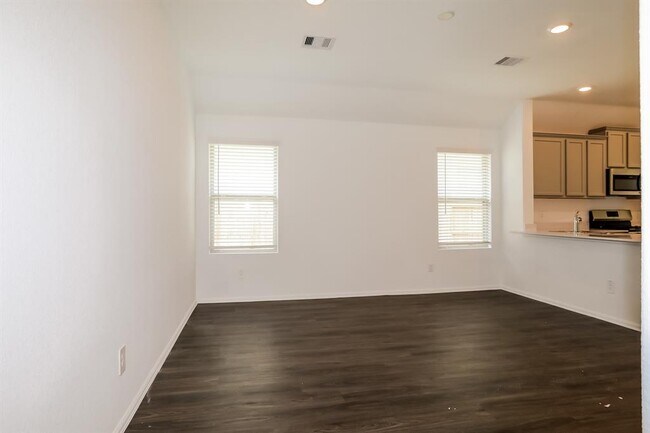 Foto del edificio - 18450 Cobalt Cove Ln