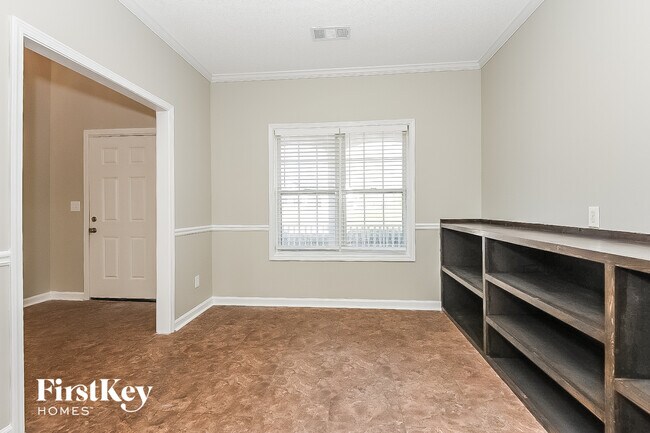 Foto del edificio - 405 Westwind Ct