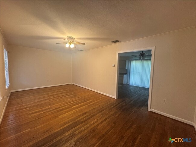 Building Photo - 809 Leissner St
