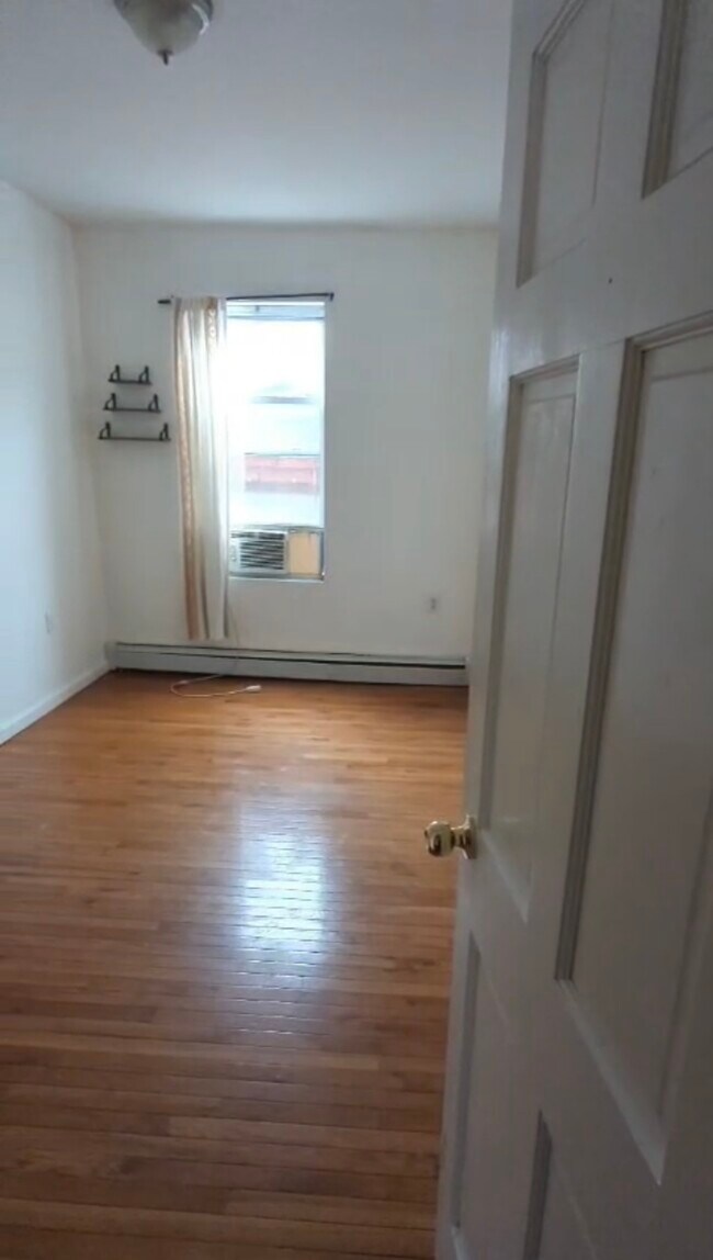 Fotografía del edificio - 1142 30th Rd