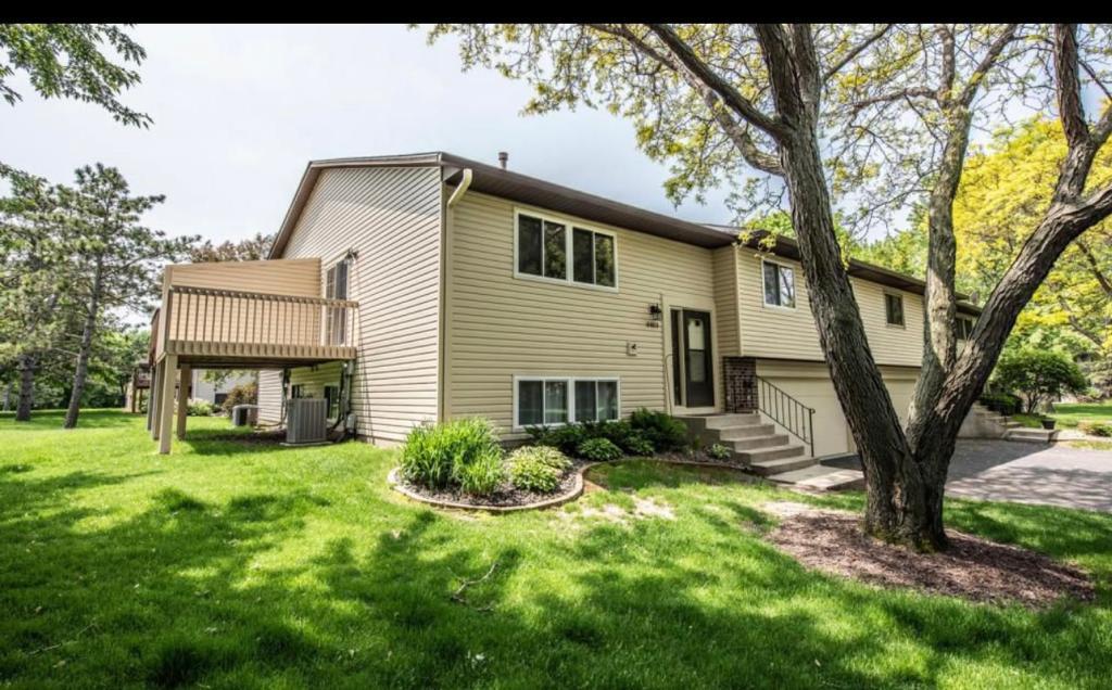 Primary Photo - 8403 Morgan Ln