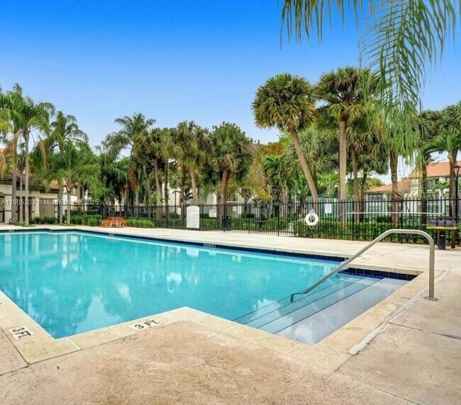 Foto del edificio - 530 S Park Rd