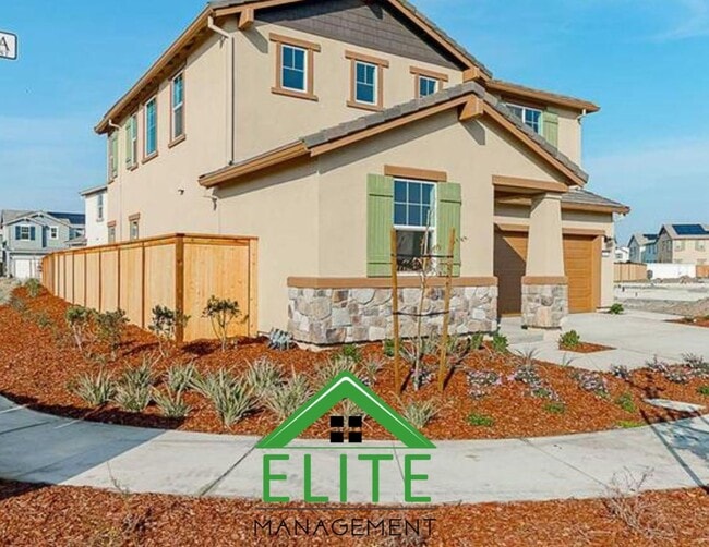 Building Photo - Exceptional Two Story Home