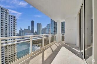 Building Photo - 901 Brickell Key Blvd