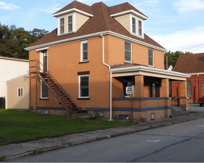 Building Photo - 241 2nd St