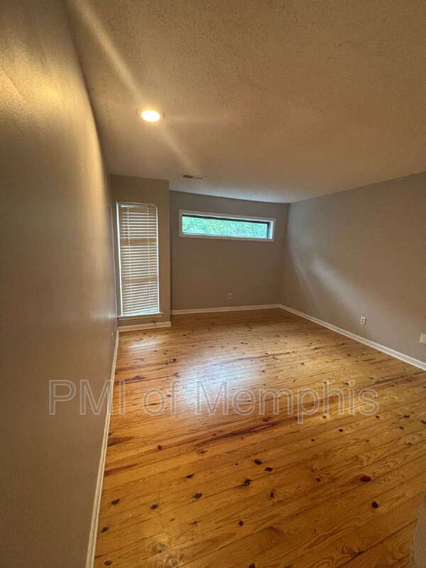 Foto del edificio - 3981 Grahamdale Cir