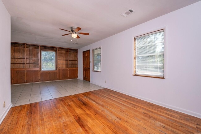 Foto del edificio - 917 N East St