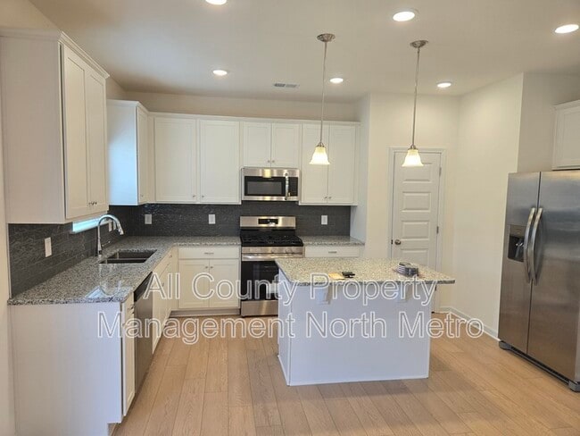 Foto del edificio - 142 Hadley Wy