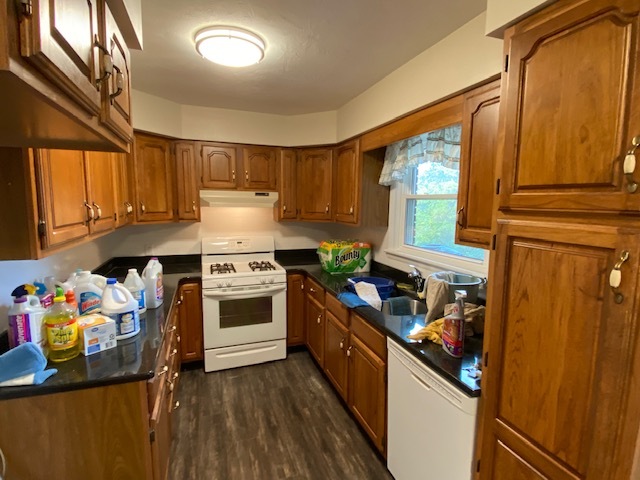 Building Photo - 817 Green Glen Dr