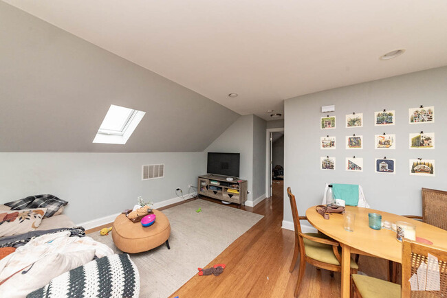 Foto del edificio - 848 N Wood St