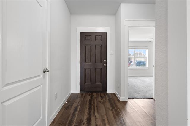 Foto del edificio - 6112 Fall Creek Ln