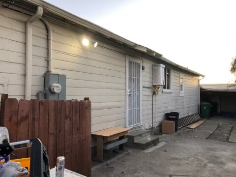 Building Photo - 1521 Monterey St