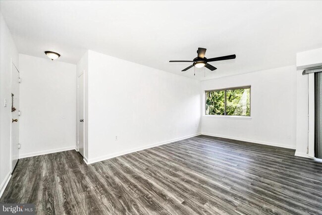 Foto del edificio - 12202 Braxfield Ct