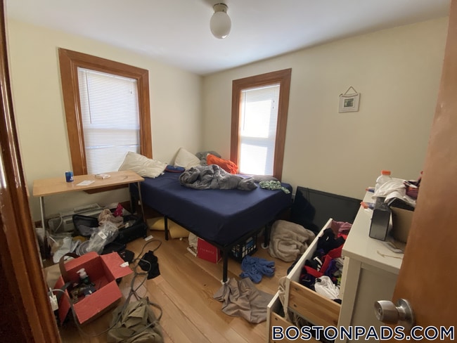 Building Photo - 40 Jay St