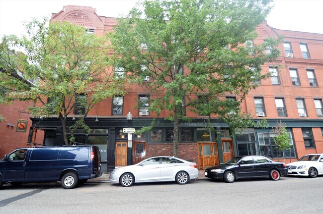 Foto del edificio - 13 Worcester St
