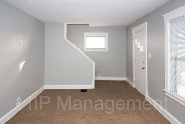 Foto del edificio - WELL MAINTAINED SINGLE FAMILY HOME