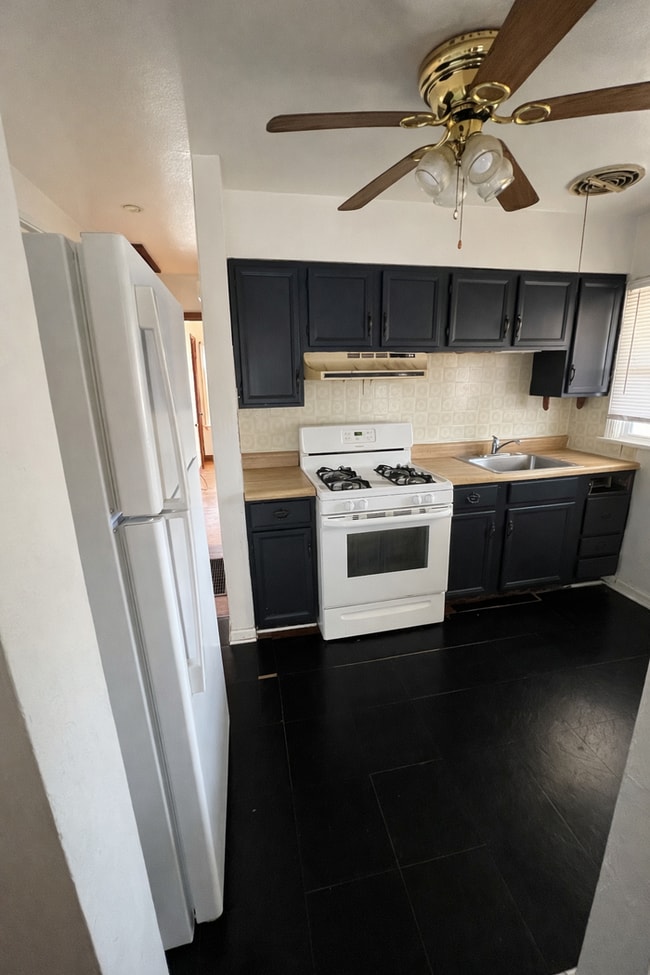 Building Photo - 9682 Lilly Jean Dr