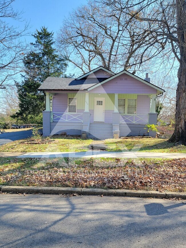 Foto del edificio - Renovated - Craftsman Style 2 Bd 1- Ba Sin...