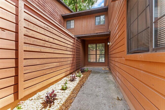 Building Photo - 917 SW 56th Terrace