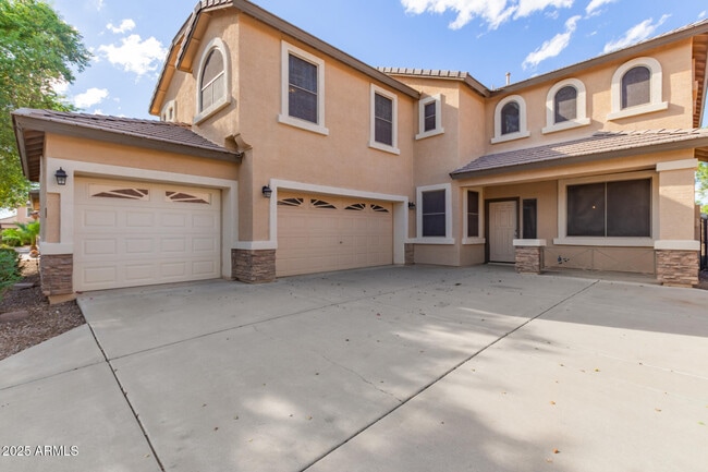 Building Photo - 40882 W Robbins Dr