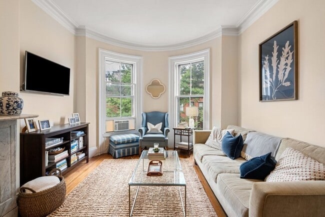 Building Photo - 29 Rutland Sq