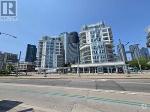 Building Photo - 600-600 Queens Quay W