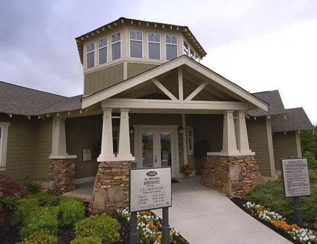 Building Photo - 3720 Spruce Ridge Way